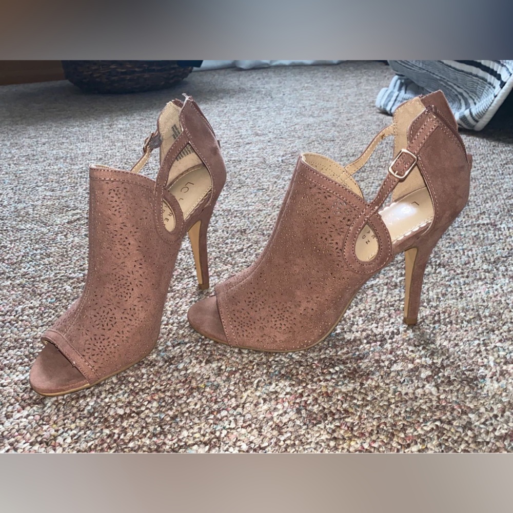 Cute LC Lauren Conrad Heels! - Picture 3 of 3
